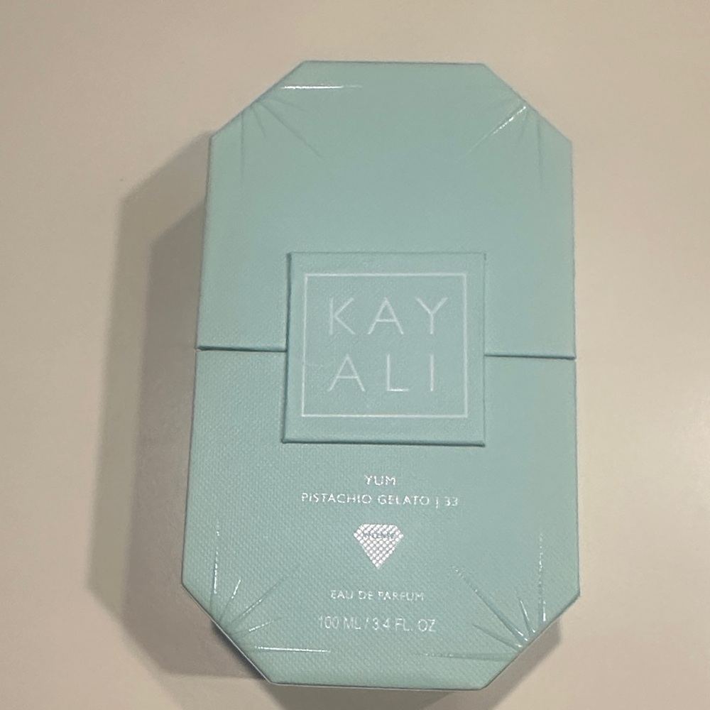 Kayali Yum Pistachio Gelato Eau de Parfum - Blue $100 IS THE PRICE